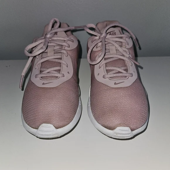 Nike Air Max Oketo Pink Athletic Shoes - Size 6 🩷 - Picture 3 of 10